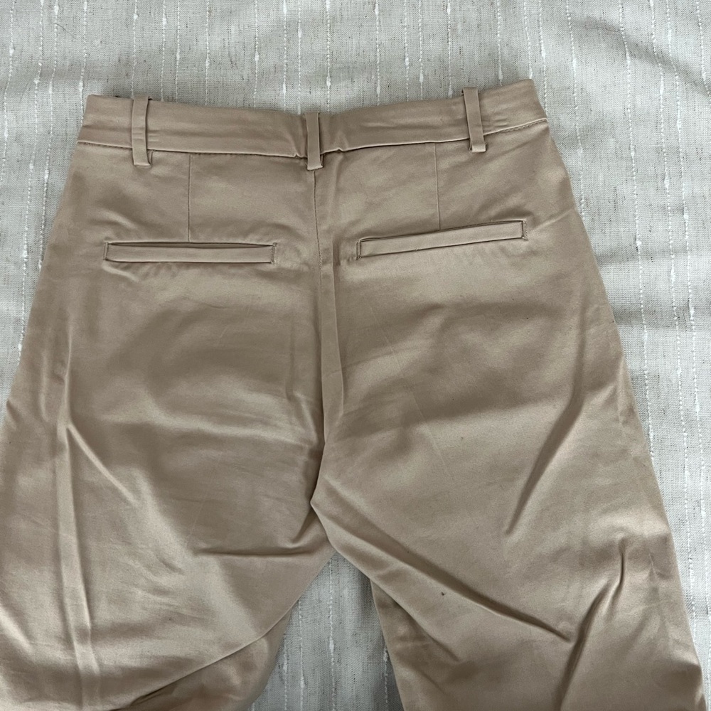 H&M Cropped Capri Skinny Khaki Dress Pants - Picture 3 of 9